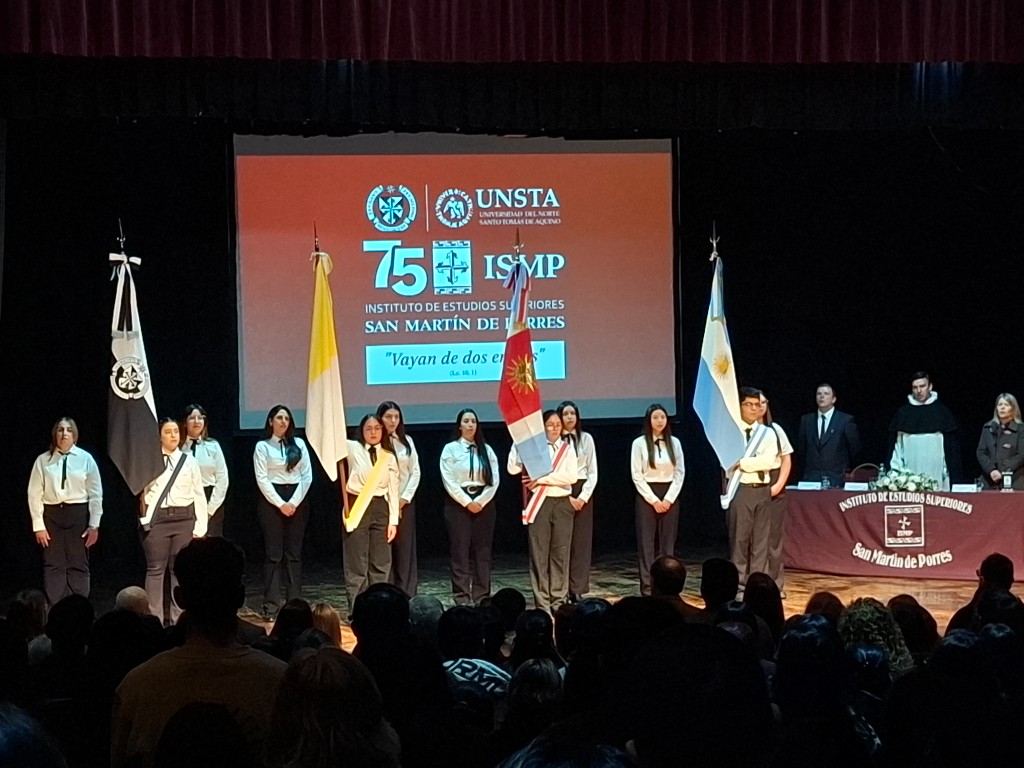 Acto académico del 75° aniversario del ISMP en el Paraninfo de la Universidad Nacional.